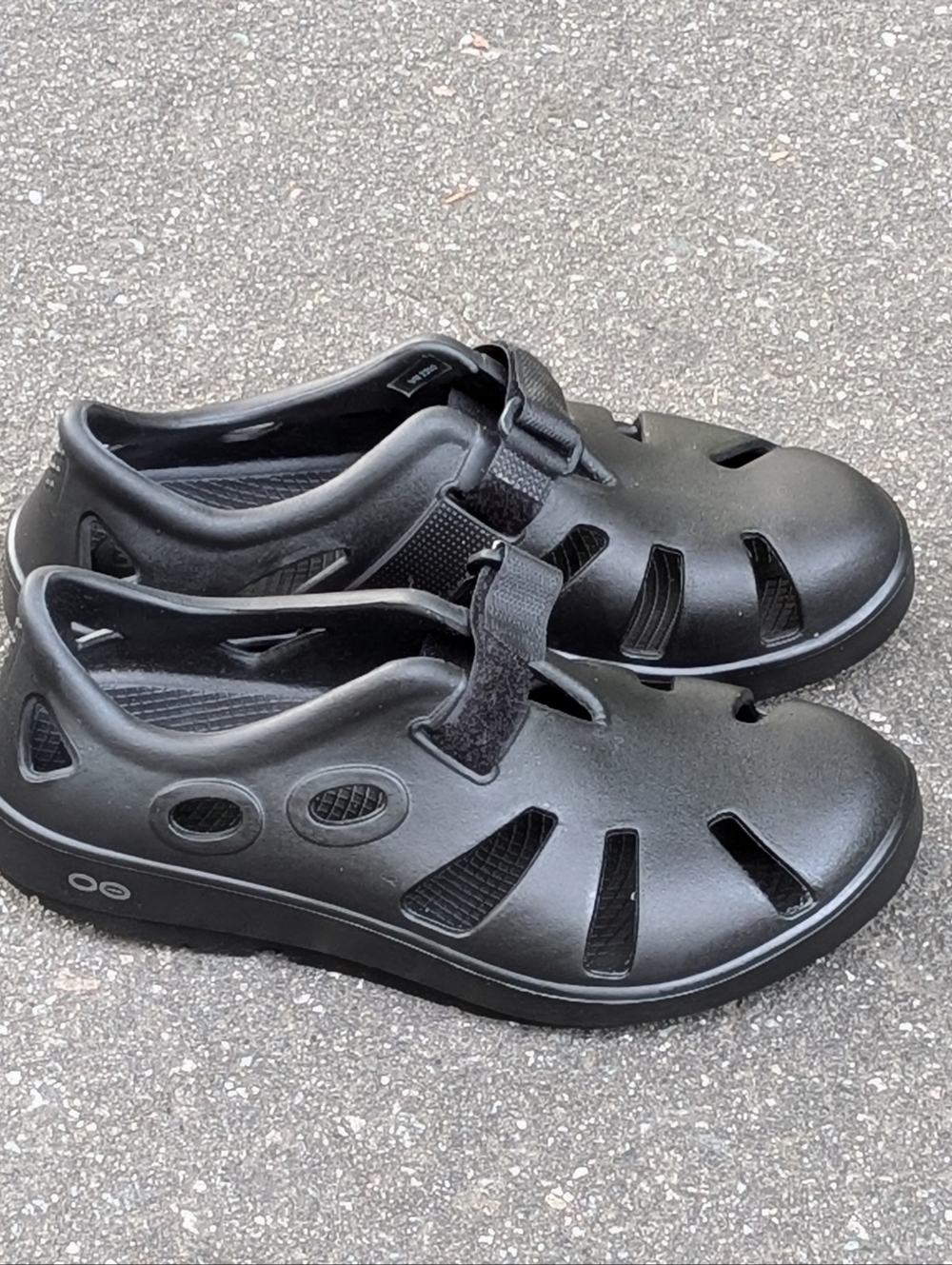 OOFOS OOcandoo Recovery Sandals (EUC)